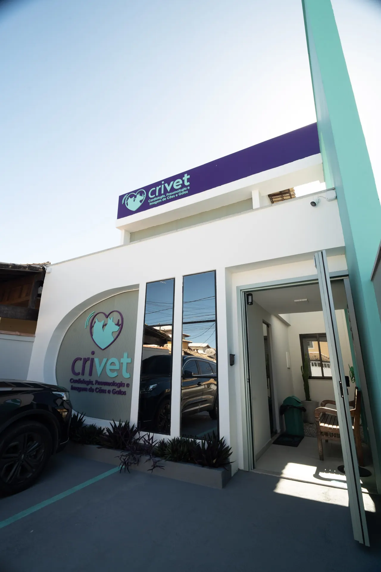 Entrada da sede da CRIVET